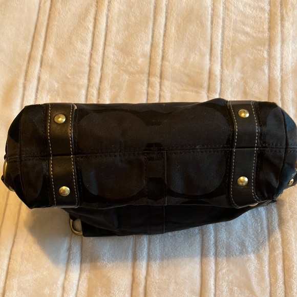 Coach Carly Signature shoulder bag - Picture 3 of 11